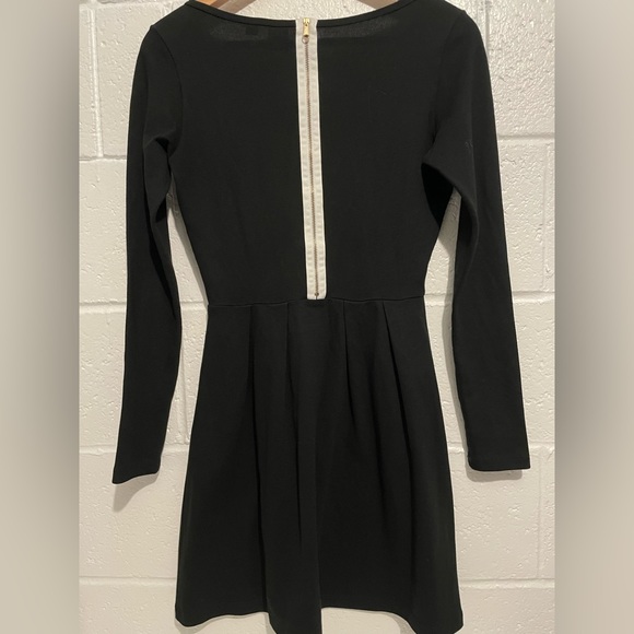 Lacoste LIVE Womens Dress Black Stretch Long Sleeve Pleated Shift Sz S - Picture 8 of 12